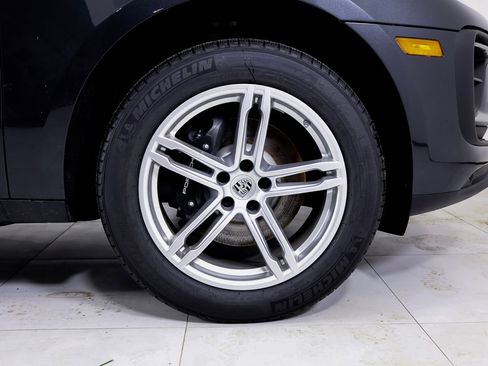 New 2026 Porsche Macan image 21