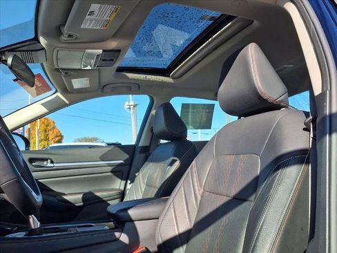 Certified 2024 Nissan Altima 2.0 SR image 7