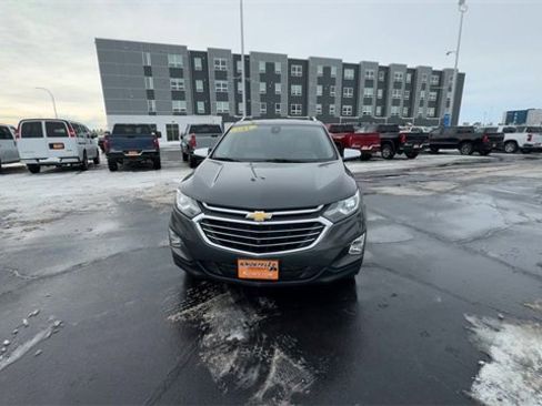 Used 2019 Chevrolet Equinox Premier image 3