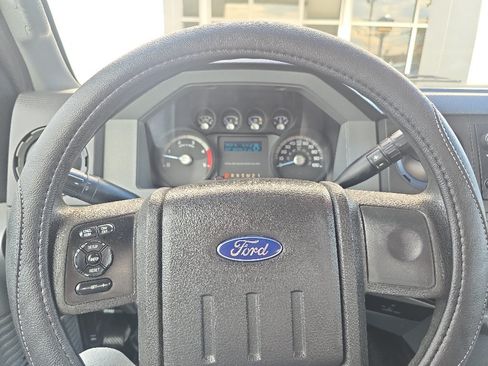 Used 2015 Ford F250 XL RWD image 22