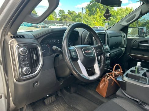 Used 2021 GMC Sierra 1500 Elevation w/ LPO, Elevation Black Package AWD/4WD image 8
