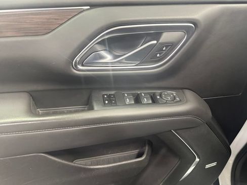 Used 2021 Chevrolet Tahoe Z71 w/ Rear Media and Nav Package AWD/4WD image 28