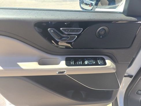 Certified 2023 Lincoln Aviator Reserve w/ Elements Package Plus AWD/4WD image 33