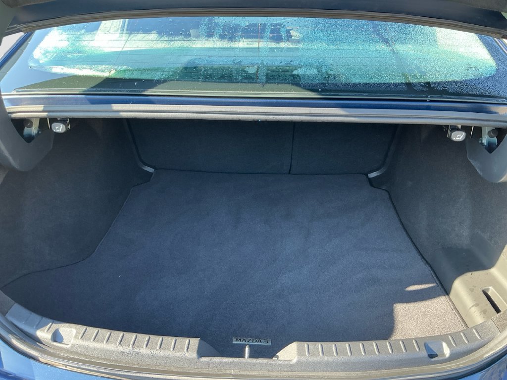 Used 2023 MAZDA MAZDA3 s FWD image 17