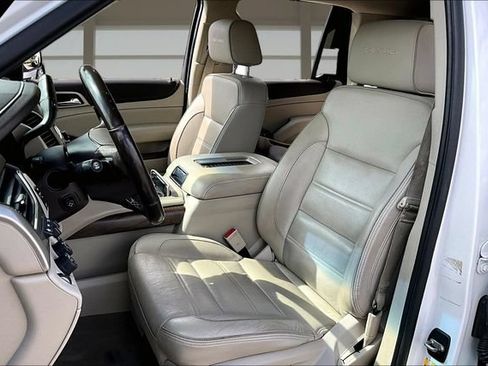 Used 2019 GMC Yukon Denali w/ Enhanced Security Package AWD/4WD image 24