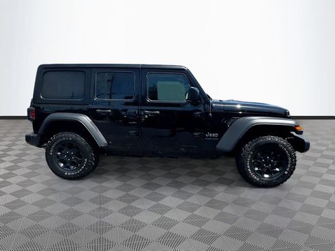 Used 2023 Jeep Wrangler Unlimited w/ 8.4" Radio Group AWD/4WD image 5