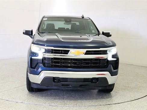 Used 2023 Chevrolet Silverado 1500 LT AWD/4WD image 2