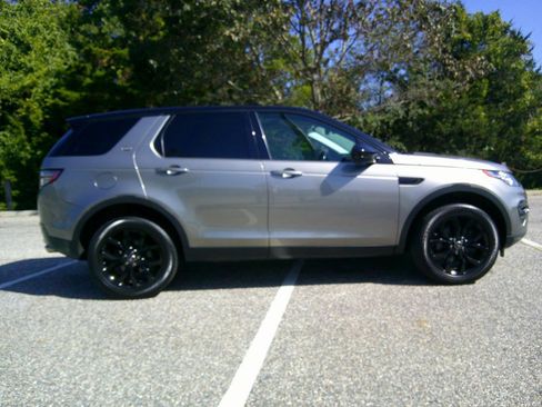 Used 2018 Land Rover Discovery Sport HSE image 2