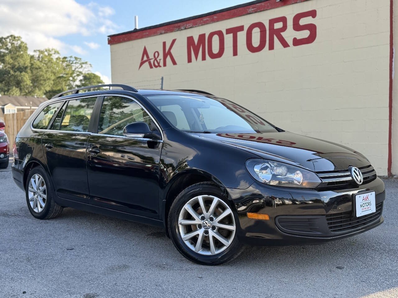 Used 2011 Volkswagen Jetta SE FWD image 1