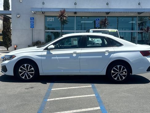 Used 2024 Volkswagen Jetta S FWD image 7