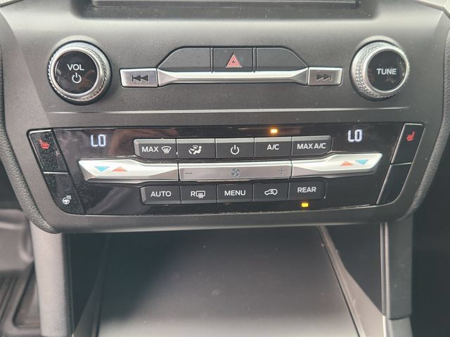 Used 2020 Ford Explorer XLT w/ Comfort Package AWD/4WD image 20