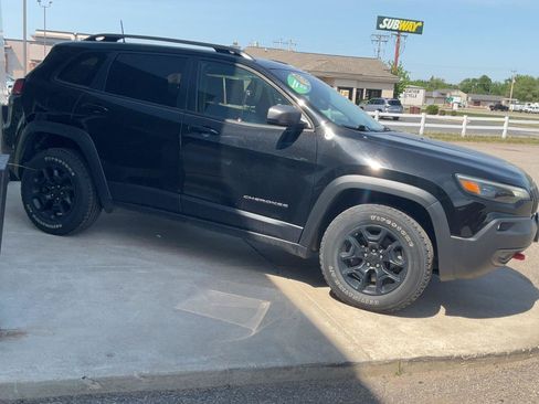 Used 2020 Jeep Cherokee Trailhawk AWD/4WD image 4