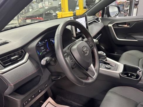Used 2023 Toyota RAV4 SE w/ Weather & Moonroof Package AWD/4WD image 25