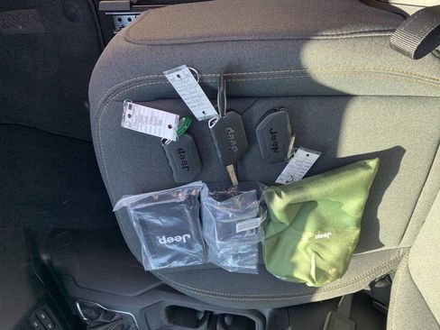 Used 2024 Jeep Wrangler Sport image 70