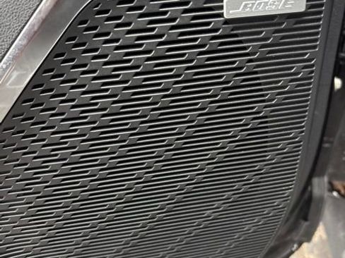 Used 2025 Buick Enclave Preferred AWD/4WD image 22
