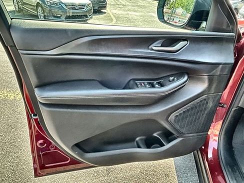 Used 2024 Jeep Grand Cherokee L Laredo image 17