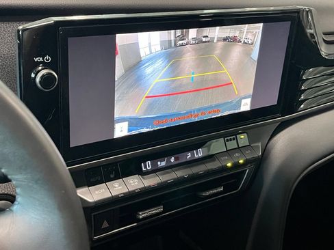 Used 2025 Toyota Camry XSE FWD image 23