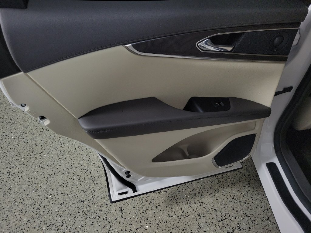 Used 2019 Lincoln Nautilus Reserve FWD image 15