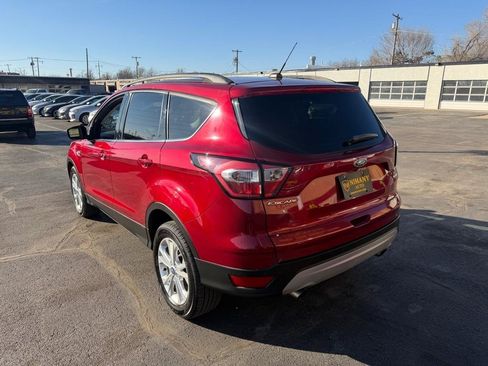 Used 2017 Ford Escape SE w/ Equipment Group 201A FWD image 4