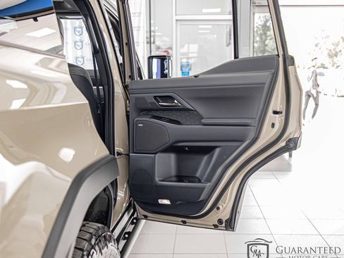 Used 2024 Lexus GX 550 AWD/4WD image 42