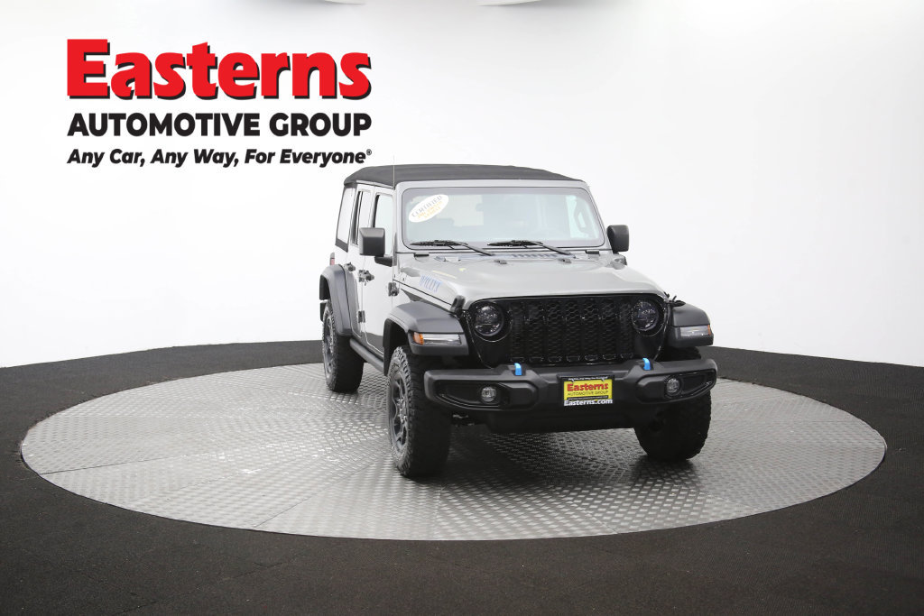 Used 2023 Jeep Wrangler Unlimited w/ Cold Weather Group AWD/4WD image 54