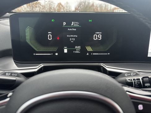 Used 2024 Kia Sorento S image 24