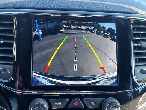 Used 2021 Jeep Grand Cherokee Limited image 37