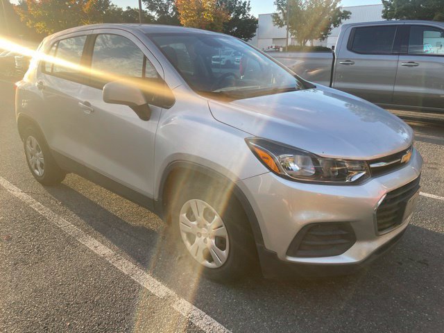 Used 2017 Chevrolet Trax LS FWD image 4