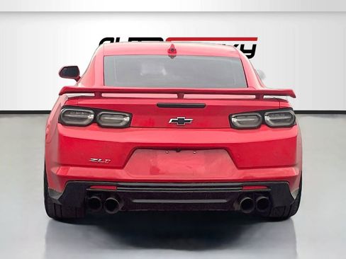 Used 2021 Chevrolet Camaro ZL1 RWD image 6