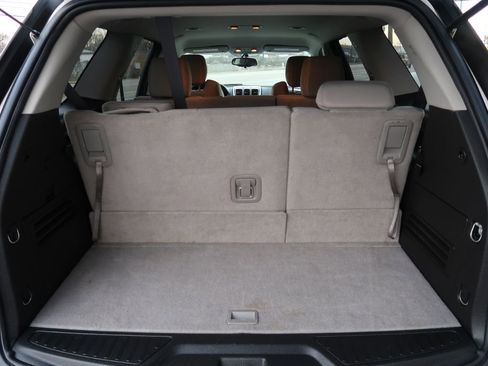 Used 2011 GMC Acadia SL image 12