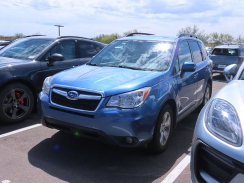 Used 2016 Subaru Forester 2.5i Limited AWD/4WD image 2