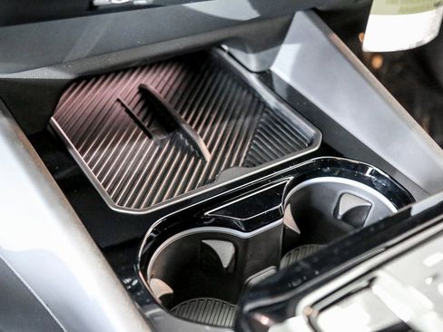 Used 2026 BMW 530i xDrive w/ M Sport Package image 12