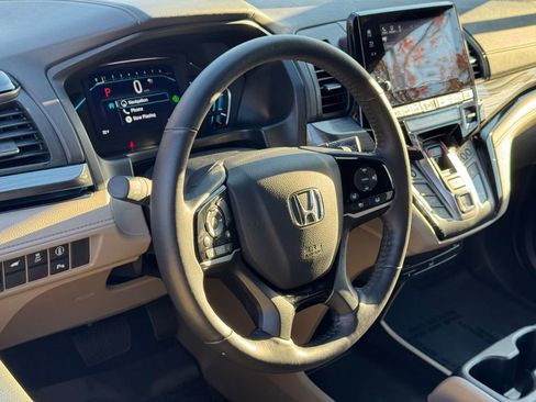 Used 2021 Honda Odyssey Elite image 19