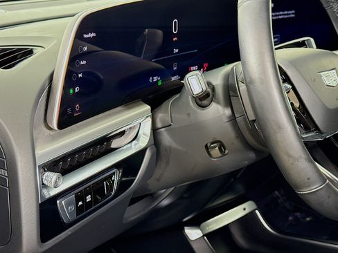 Used 2024 Cadillac Lyriq Sport RWD image 10