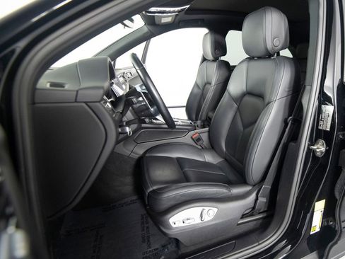 Certified 2020 Porsche Macan AWD/4WD image 15
