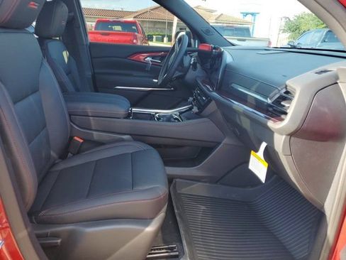 New 2026 Chevrolet Traverse Z71 w/ Enhanced Driving Package AWD/4WD image 11