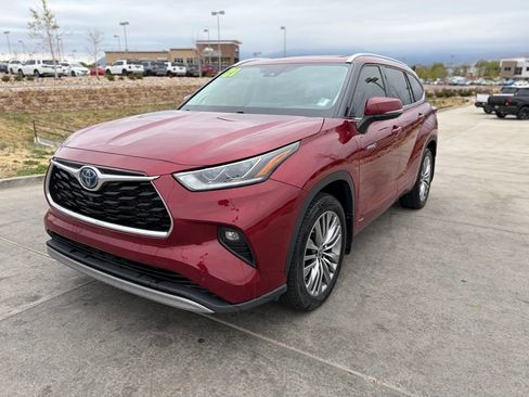 Used 2021 Toyota Highlander Platinum image 5