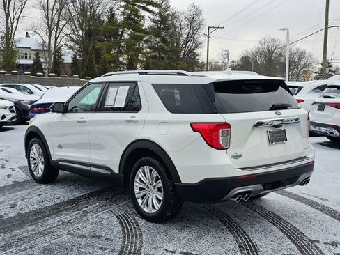 Used 2022 Ford Explorer King Ranch w/ Premium Technology Package image 13