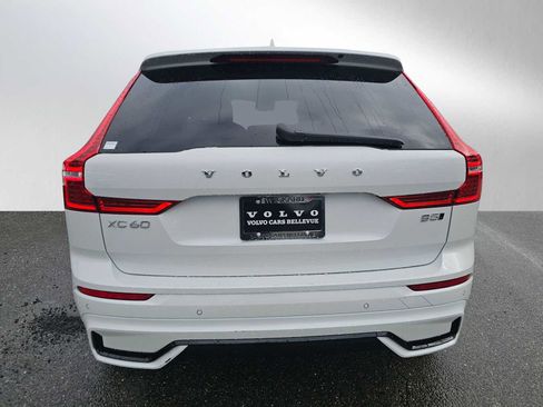Certified 2025 Volvo XC60 B5 Plus image 4