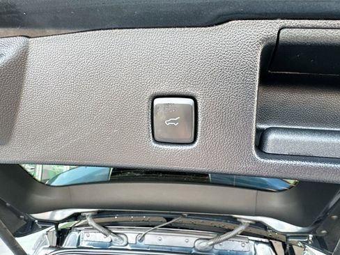 Certified 2022 Ford Escape SE w/ SE Sport Appearance Package FWD image 29