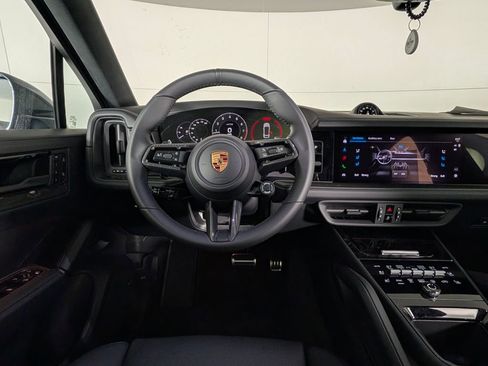 New 2026 Porsche Cayenne GTS image 21