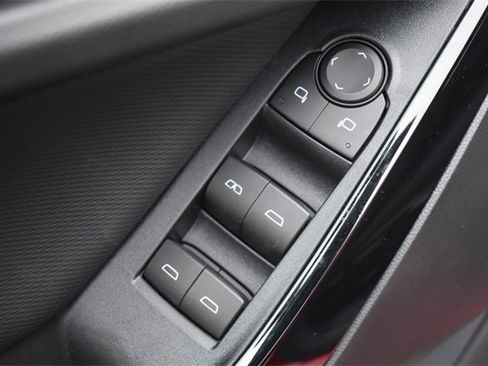 Used 2026 Chevrolet Equinox LT image 19