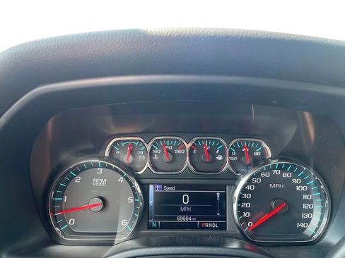Used 2018 Chevrolet Silverado 1500 LT AWD/4WD image 25