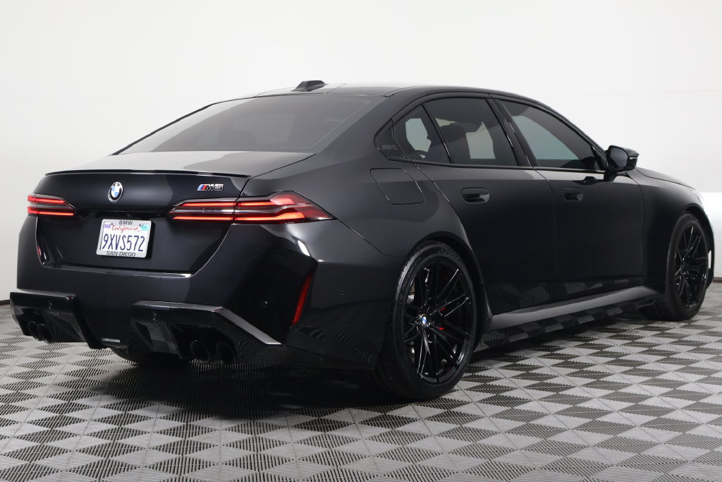 Used 2026 BMW M5 w/ Executive Package AWD/4WD image 4