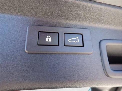 Certified 2026 Subaru Outback Premium AWD/4WD image 9