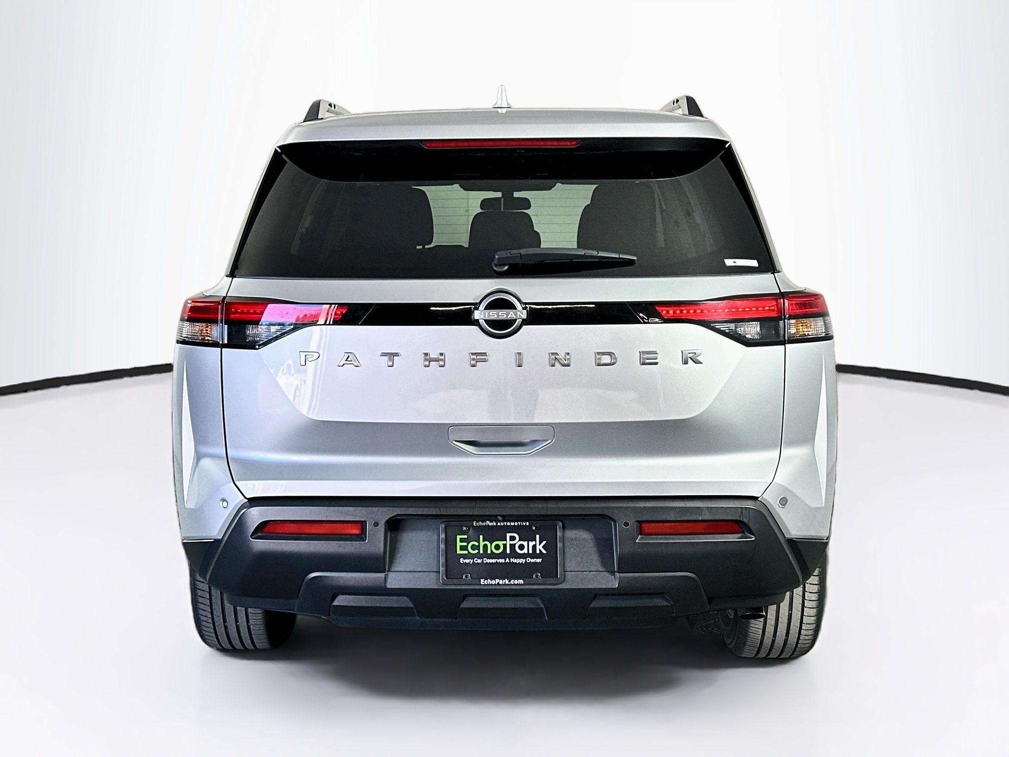 Used 2025 Nissan Pathfinder SV FWD image 7