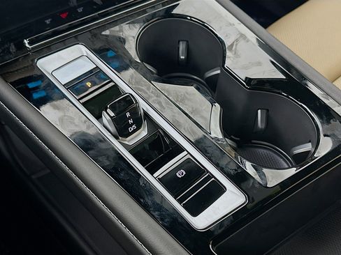 New 2026 Volkswagen Atlas Cross Sport SE image 16