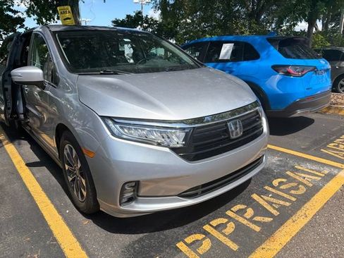Used 2021 Honda Odyssey EX-L image 2