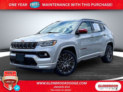 Used 2023 Jeep Compass Limited AWD/4WD image 1