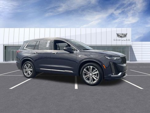 Certified 2025 Cadillac XT6 Premium Luxury image 1